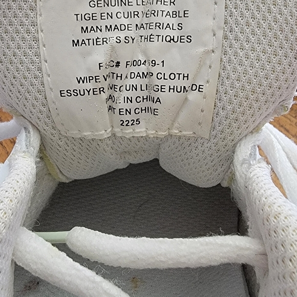 Shoes - Picture 4 of 4